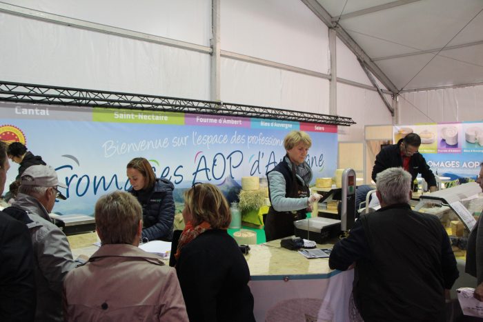 Les Fromages AOP d'Auvergne au Sommet de l'élevage