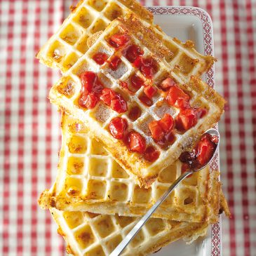 Gaufres au Cantal entre-deux et fraises