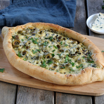 Pide Pizza à la Fourme d&rsquo;Ambert
